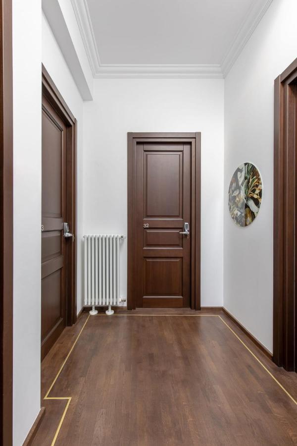 Holt Old Town Luxury Suites Bukarest Exterior foto